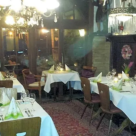 Alte Schreinerei-auberge Harlekin Szálloda *